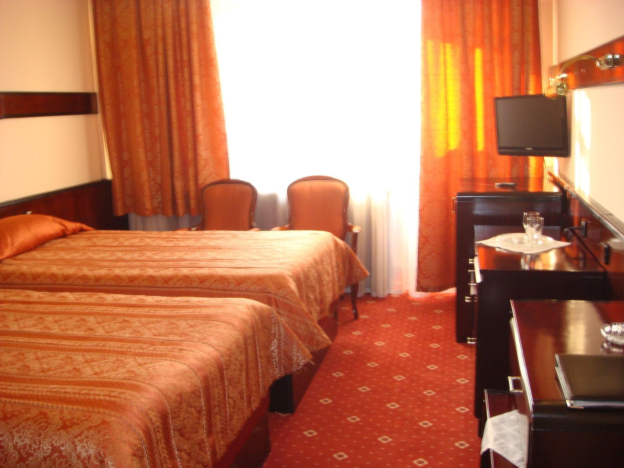 Hotel Otrar Almaty Exterior foto