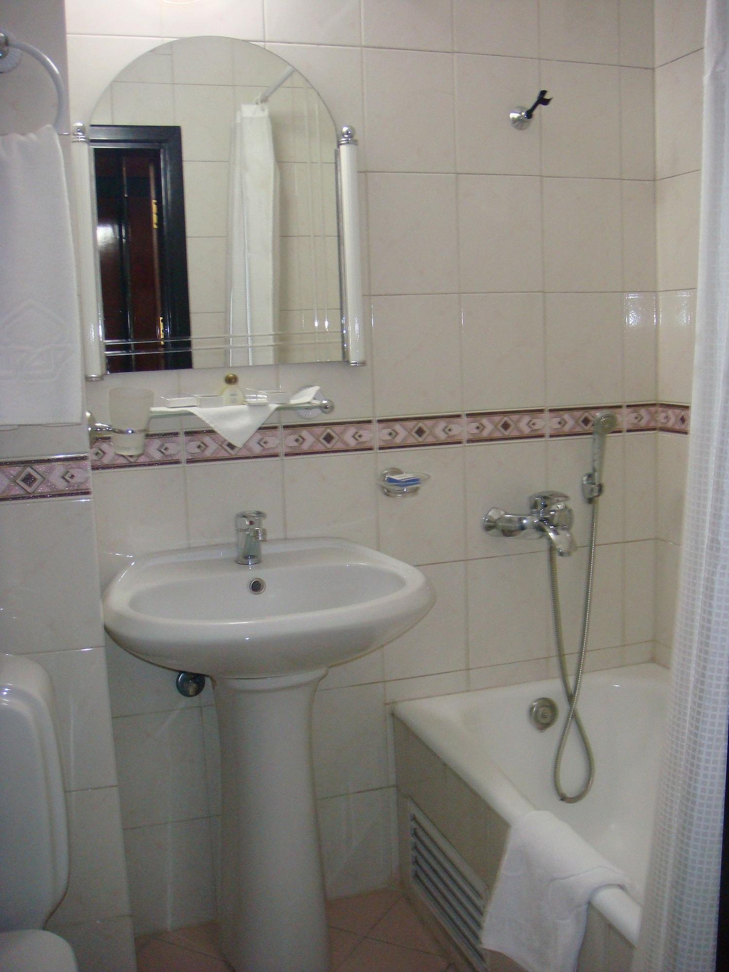 Hotel Otrar Almaty Exterior foto