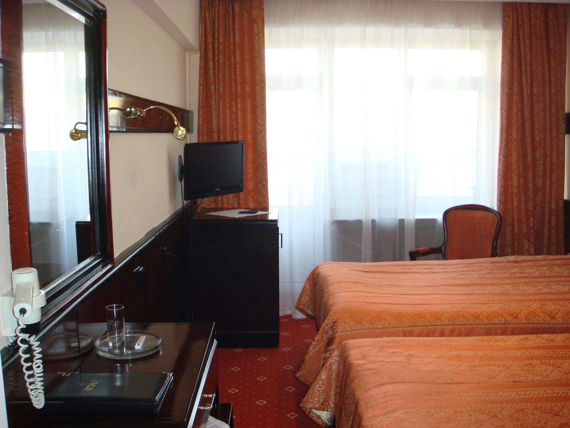 Hotel Otrar Almaty Exterior foto