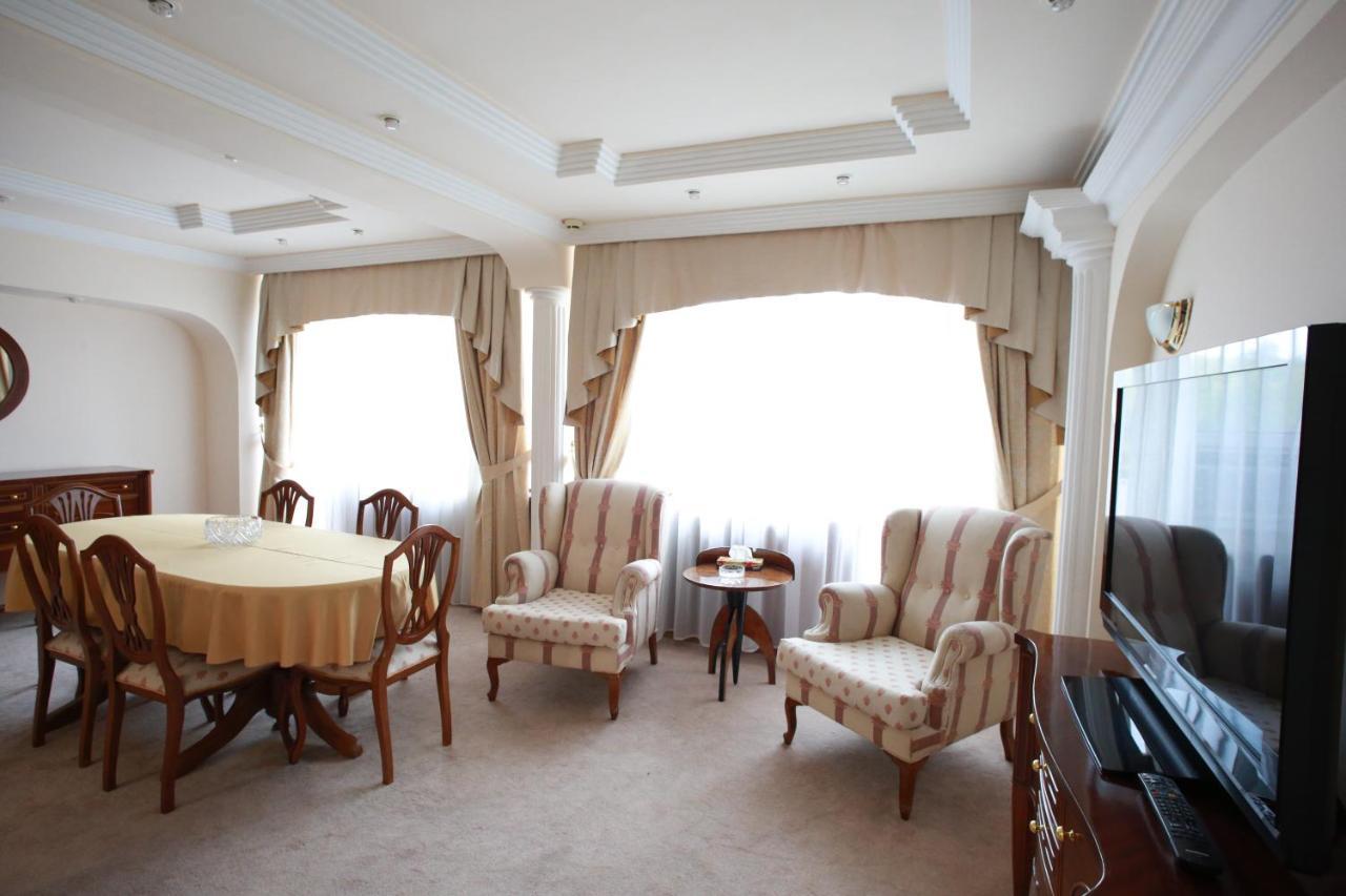 Hotel Otrar Almaty Exterior foto
